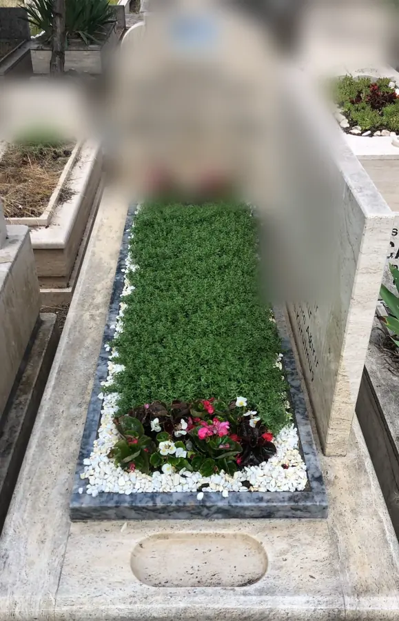 Tamamlanmış kabir bakımı, çiçek ve zemin düzeni